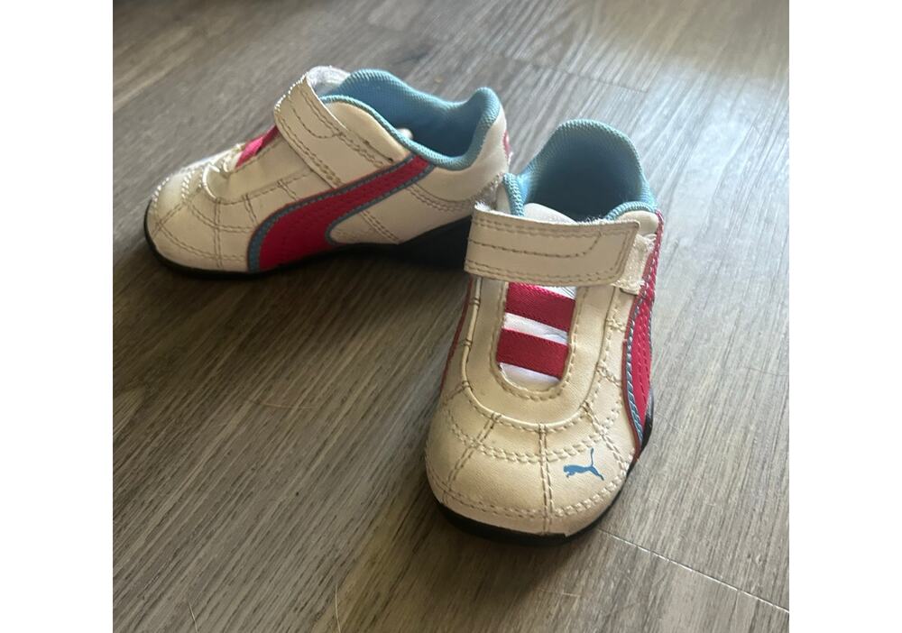 Puma toddler size 5C low top sneakers